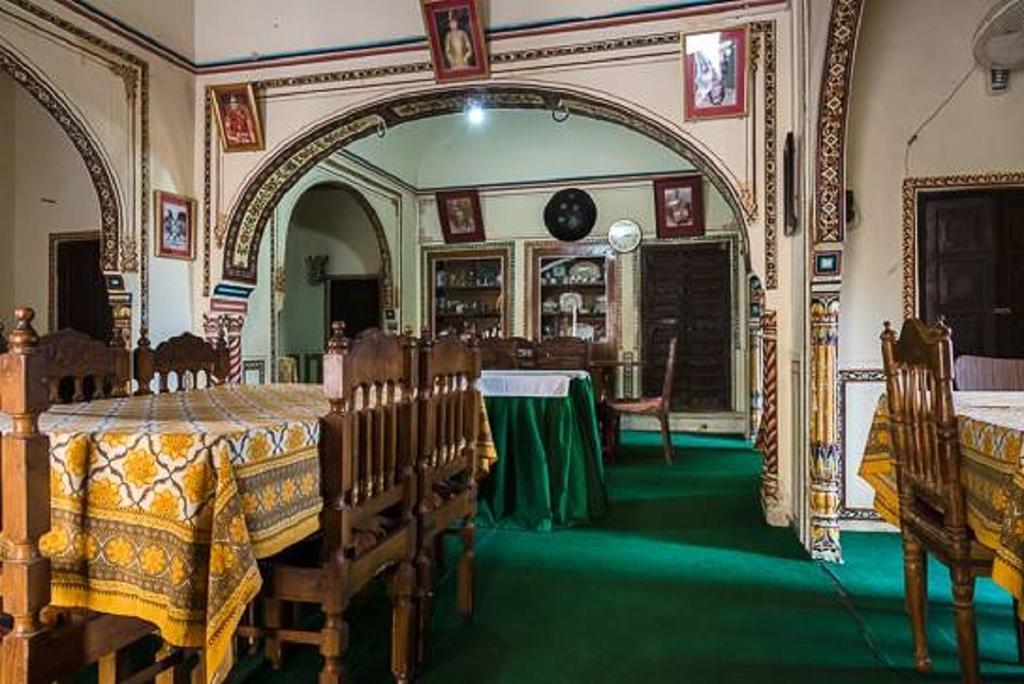 Отель Narayan Niwas Castle Ramgarh Shekhawati Экстерьер фото